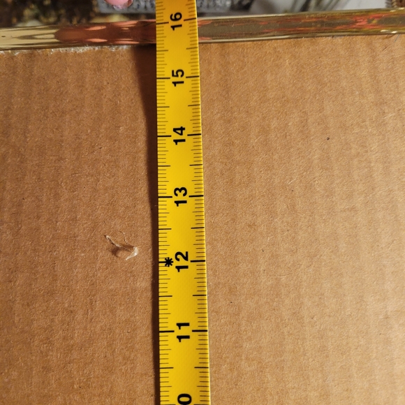 HANDMADE QUILTED TAPESTRY OF SANTA 16" FRAMED. VINTAGE - Picture 3 of 6